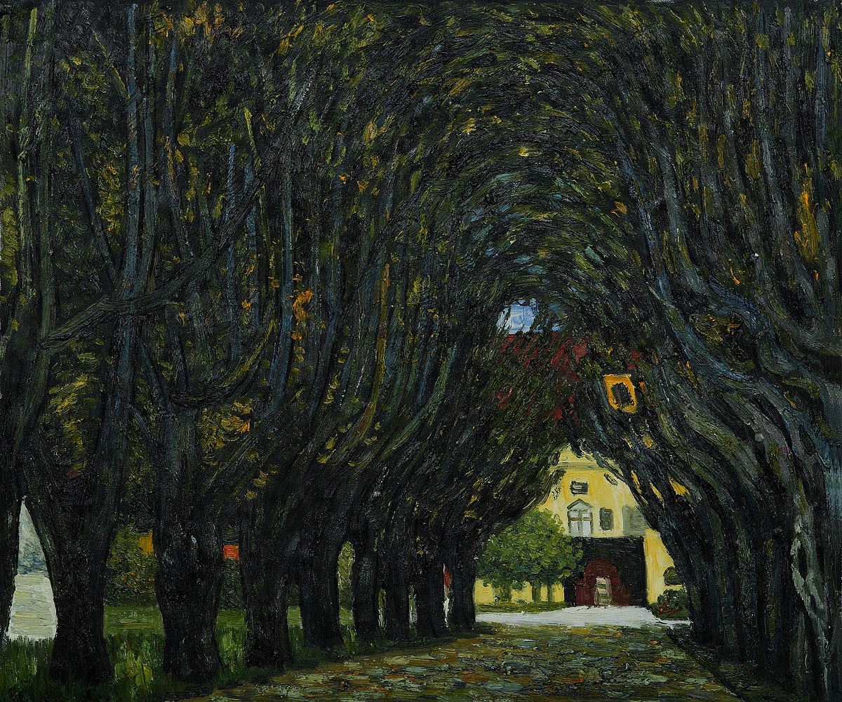 Avenue in Schloss Kammer Park